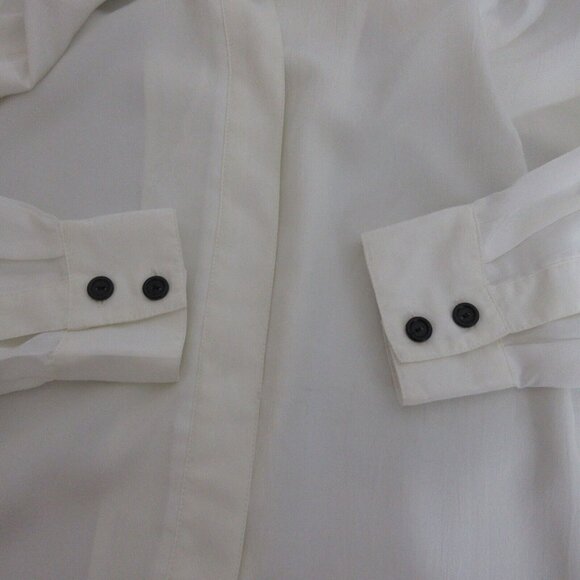 Chaus Blouse Womens 14 White Pleated Shoulder Hidden Front Button Placket Cuff - Picture 9 of 9